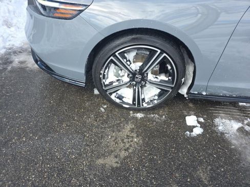 Used 2023 Honda Accord Sport image 7