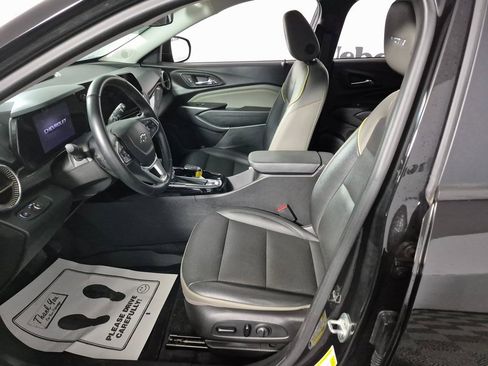 Certified 2024 Chevrolet Trax ACTIV w/ Driver Confidence Package image 9