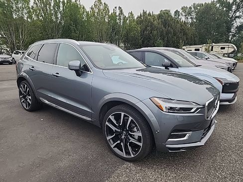Used 2018 Volvo XC60 T8 Inscription w/ Advanced Package AWD/4WD image 1