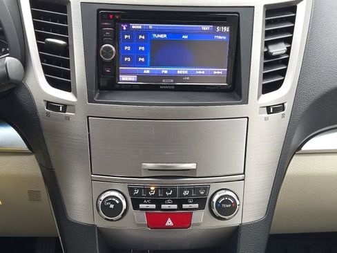 Used 2011 Subaru Outback 2.5i Premium w/ All-Weather Pkg image 3