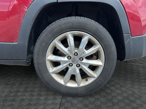 Used 2016 Jeep Cherokee Limited AWD/4WD image 9