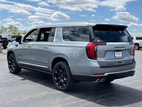New 2026 GMC Yukon XL Denali w/ Denali Reserve Package AWD/4WD image 7