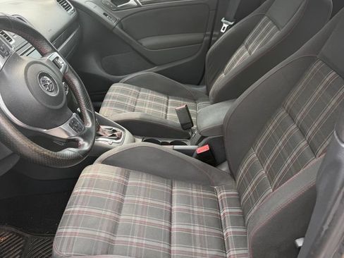 Used 2011 Volkswagen GTI 4-Door FWD image 6