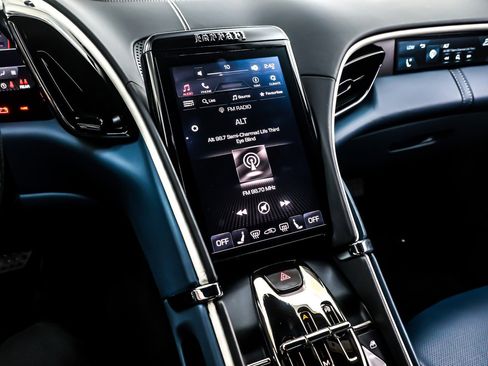 Used 2022 Ferrari Roma image 19