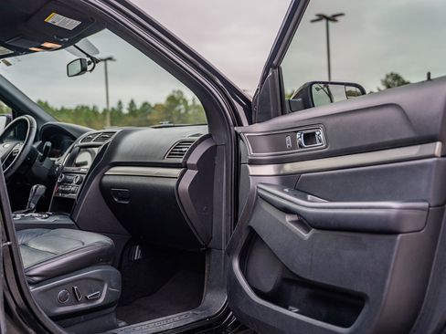 Certified 2018 Ford Explorer XLT w/ Equipment Group 202A image 12