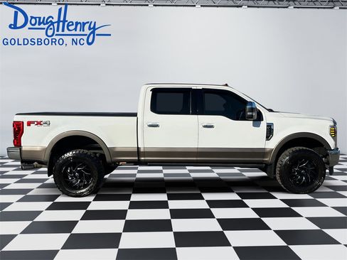 Used 2019 Ford F250 Lariat w/ Lariat Ultimate Package image 6