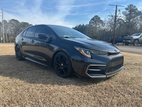 Used 2021 Toyota Corolla XSE image 6