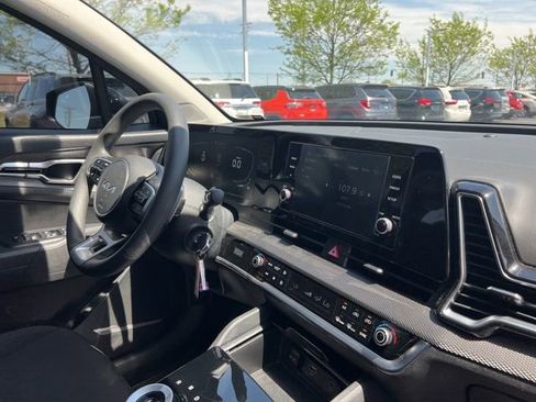 Certified 2023 Kia Sportage LX image 32