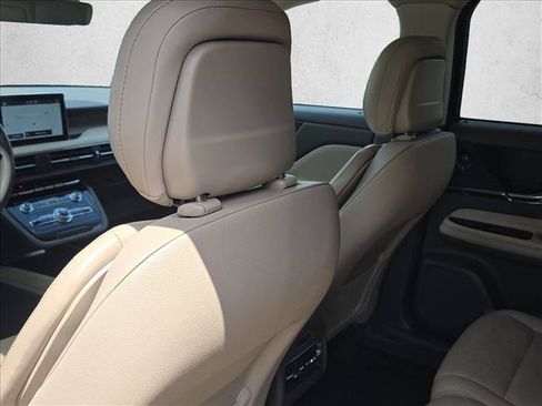 Used 2020 Lincoln Corsair Reserve w/ Elements Package FWD image 17