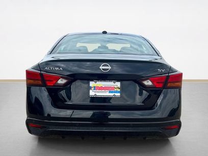 Used 2024 Nissan Altima 2.5 SV