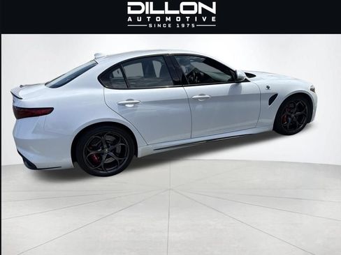 Used 2017 Alfa Romeo Giulia Quadrifoglio RWD image 7