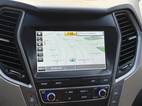 Used 2019 Hyundai Santa Fe XL AWD/4WD image 25