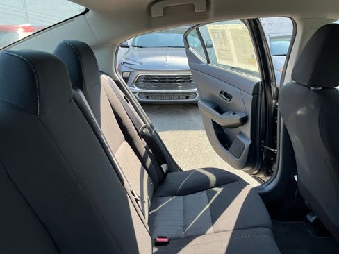 Used 2025 Nissan Sentra SV image 36