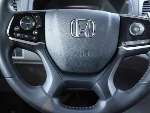 Used 2018 Honda Odyssey Touring image 15