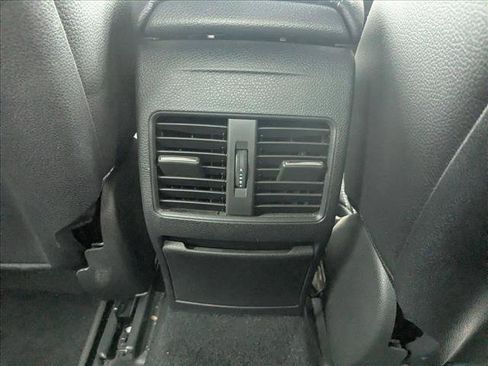 Used 2019 Mercedes-Benz CLA 250 image 17