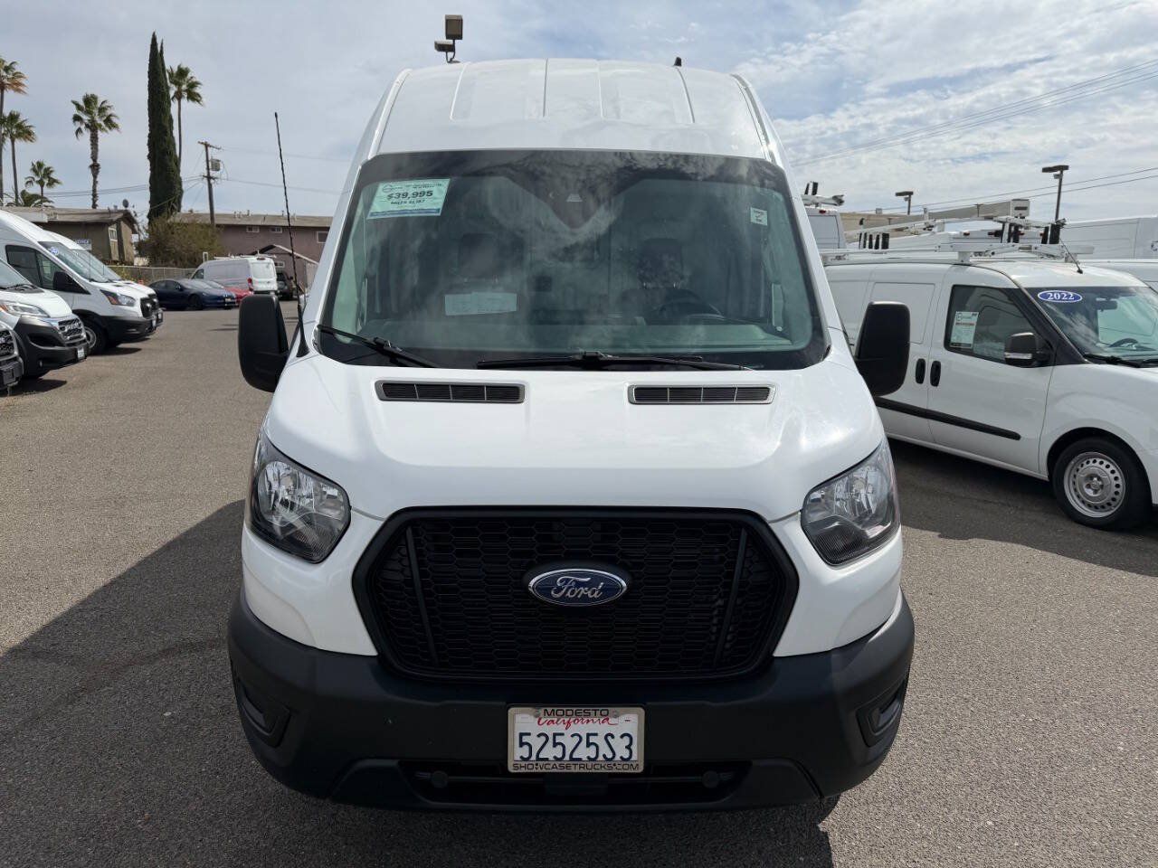 Used 2023 Ford Transit 250 148 High Roof RWD image 3