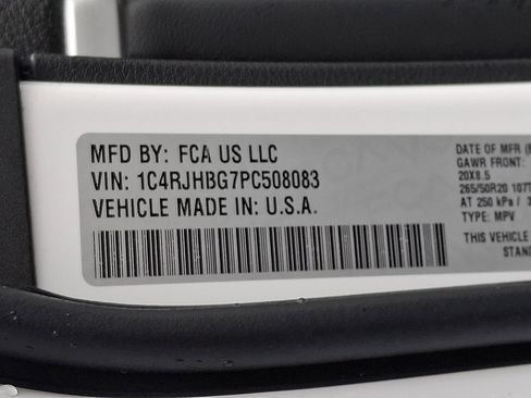 Certified 2023 Jeep Grand Cherokee Limited image 28