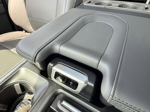 New 2026 Ford Expedition Active AWD/4WD image 21