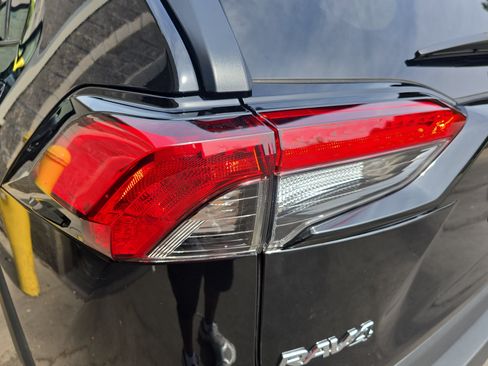 Used 2025 Toyota RAV4 XLE w/ Convenience Package FWD image 34