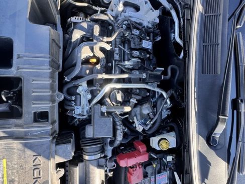 Certified 2025 Nissan Kicks SR image 29