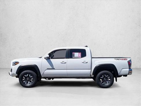 Used 2023 Toyota Tacoma TRD Off-Road w/ Black Out Package (TMS) AWD/4WD image 8