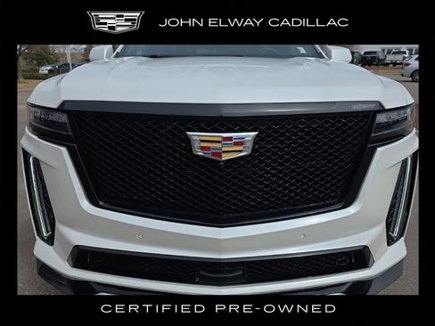 Certified 2024 Cadillac Escalade ESV V image 9