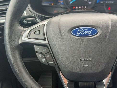 Used 2024 Ford Edge Titanium AWD/4WD image 9