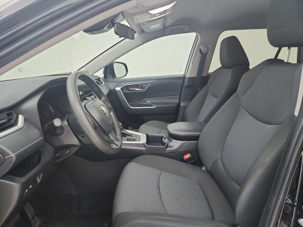 Used 2025 Toyota RAV4 XLE AWD/4WD image 20