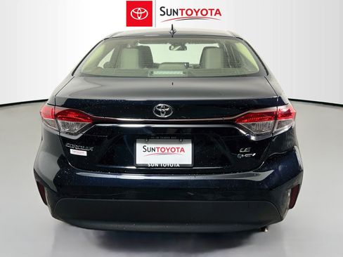 Used 2026 Toyota Corolla LE FWD image 5