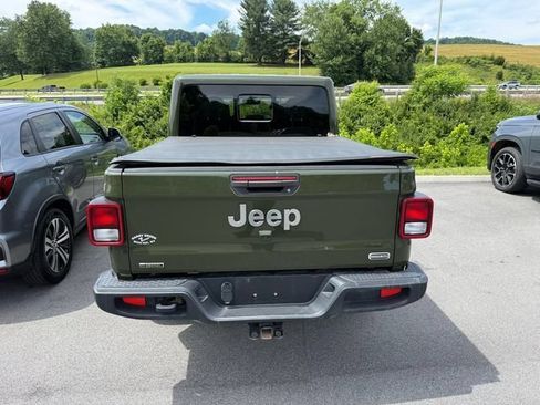 Used 2022 Jeep Gladiator Overland w/ Popular Equipment Package AWD/4WD image 16