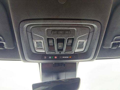 Used 2022 GMC Sierra 1500 Denali Ultimate AWD/4WD image 26