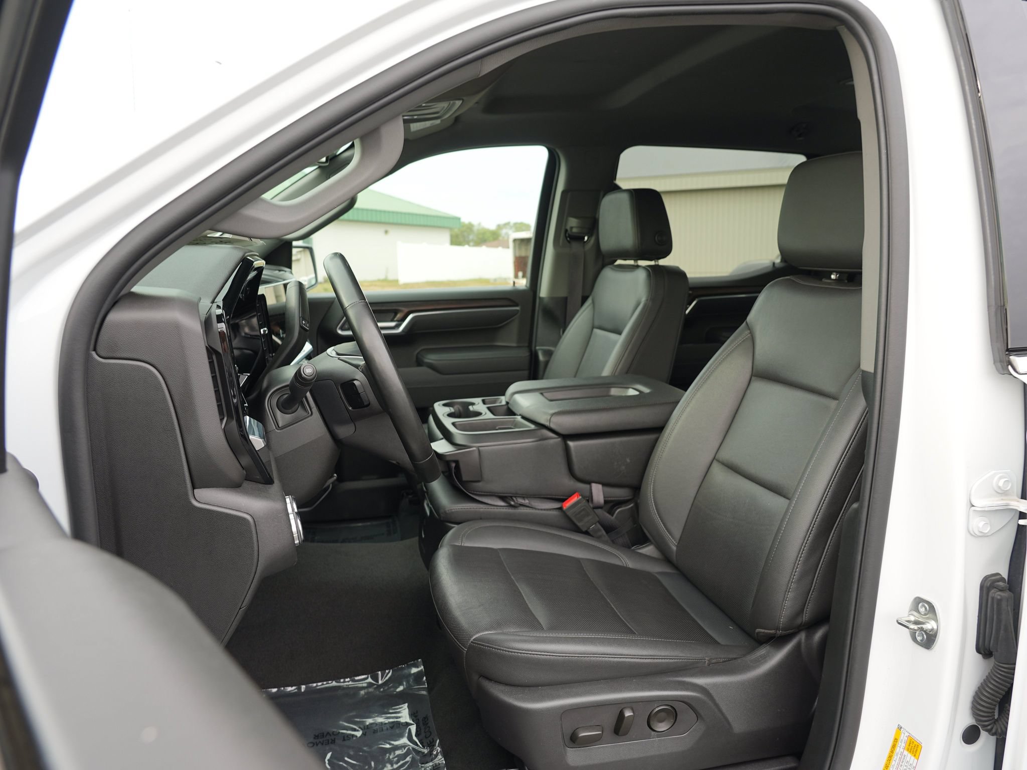 Used 2025 GMC Sierra 1500 SLT AWD/4WD image 12