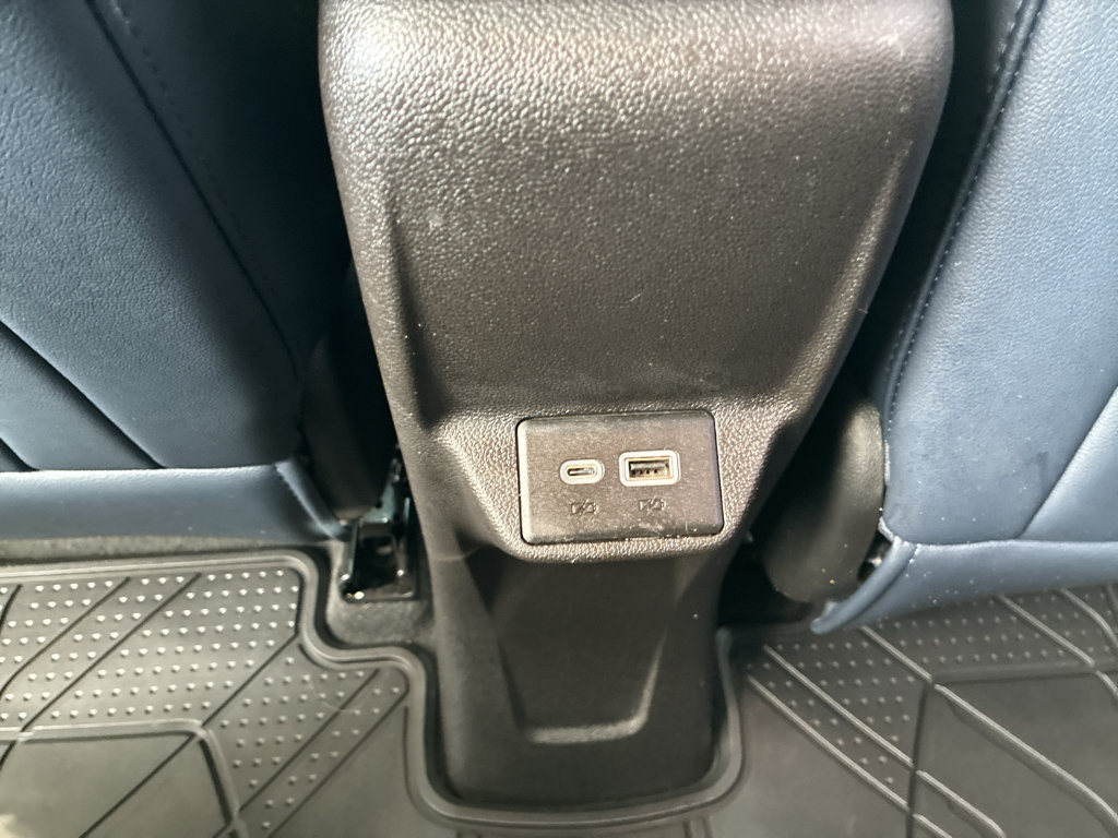Used 2023 Chevrolet Bolt EUV LT w/ Convenience Package FWD image 39