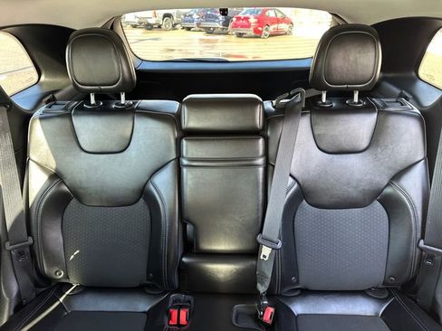 Used 2019 Jeep Cherokee Latitude Plus image 36