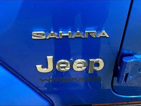 Used 2021 Jeep Wrangler Unlimited Sahara AWD/4WD image 23