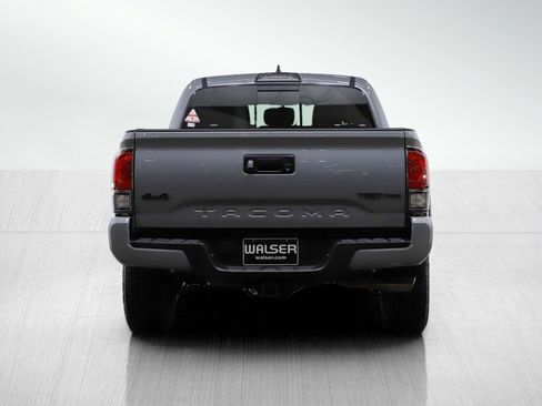 Used 2017 Toyota Tacoma TRD Pro image 4