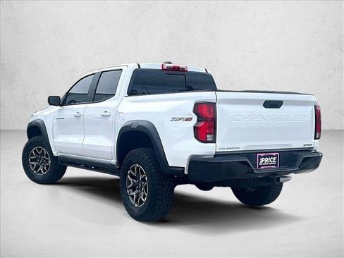 Used 2025 Chevrolet Colorado ZR2 w/ Technology Package AWD/4WD image 13