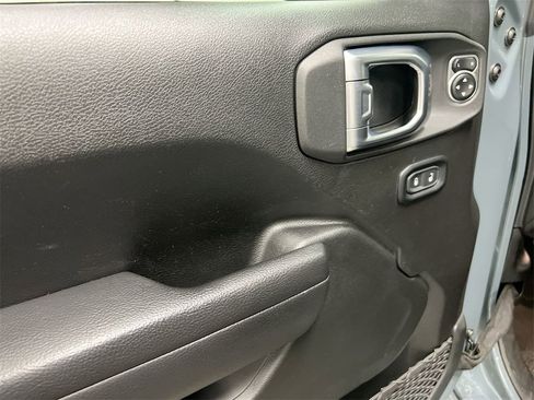 Used 2024 Jeep Wrangler Unlimited Rubicon w/ XTREMEE 35" Tire Package image 20