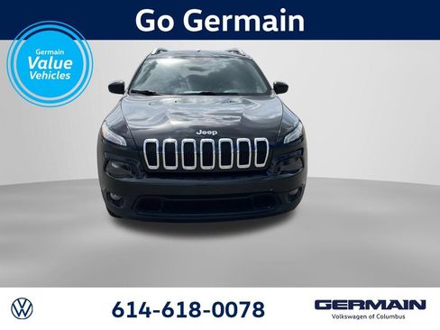 Used 2016 Jeep Cherokee Latitude w/ Cold Weather Group AWD/4WD image 12