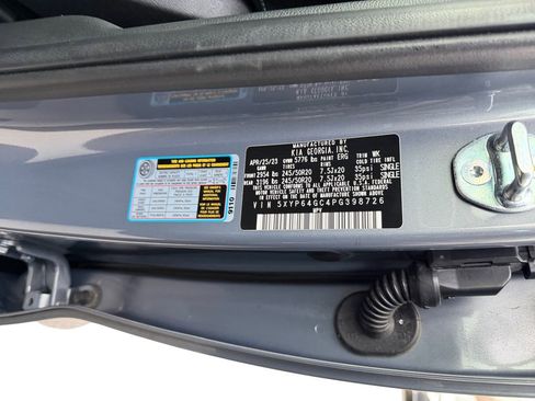 Used 2023 Kia Telluride S image 19