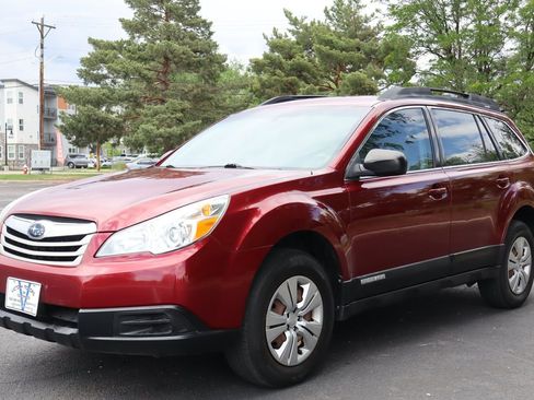 Used 2011 Subaru Outback 2.5i AWD/4WD image 11