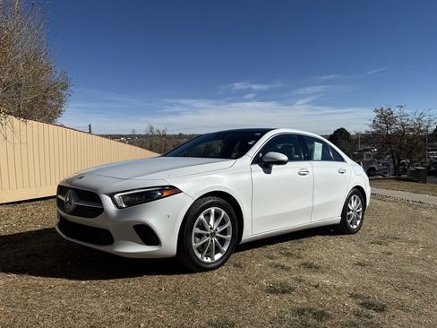 Used 2019 Mercedes-Benz A 220 4MATIC image 3