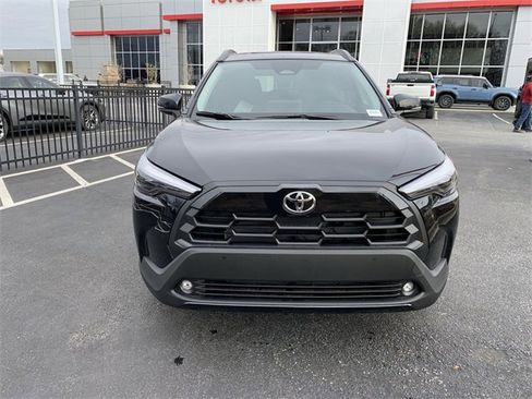 Used 2026 Toyota Corolla Cross XLE image 3