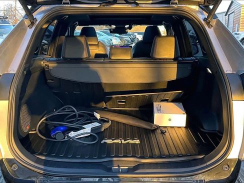 Used 2024 Toyota RAV4 XSE image 31