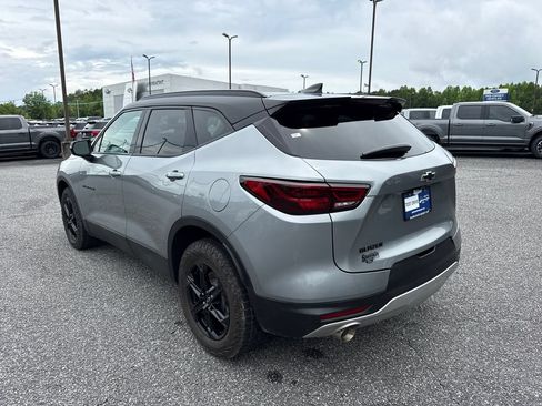 Used 2023 Chevrolet Blazer LT w/ Sound & Technology Package FWD image 5