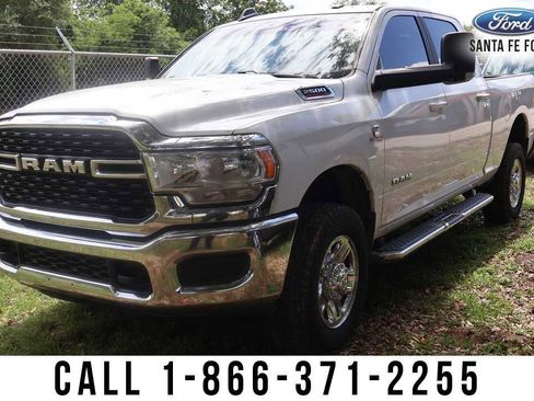 Used 2022 RAM 2500 Big Horn AWD/4WD image 2