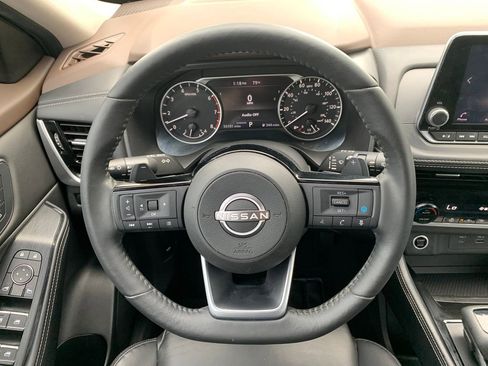 Used 2023 Nissan Rogue SL FWD image 12