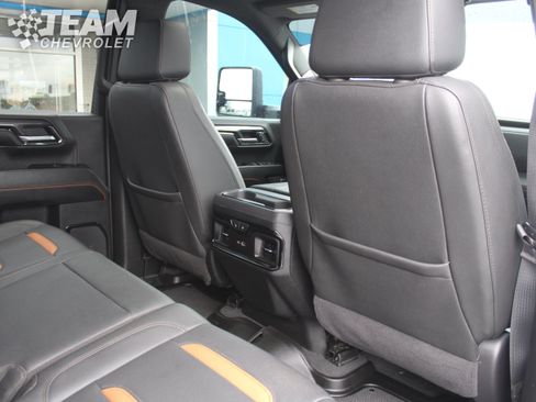 Certified 2025 GMC Sierra 2500 AT4 w/ AT4 Premium Plus Package AWD/4WD image 25