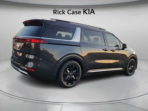 Used 2024 Kia Carnival SX image 8