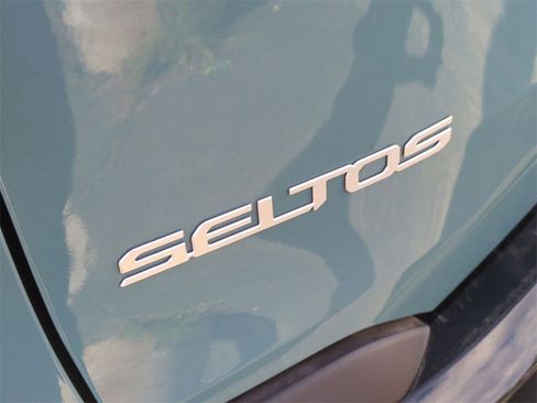 New 2026 Kia Seltos EX image 30
